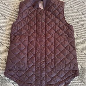 Kit and Ace - All Day Vest in black/walnut